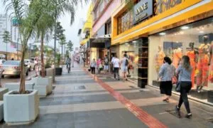 Leia mais sobre o artigo Horário estendido no comércio de Campo Grande para o Natal 2024 começa em 9 de dezembro