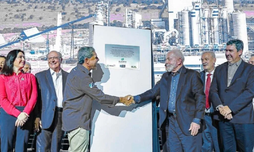 lula participa de inauguração da fábrica de celulose da Suzano em MS 