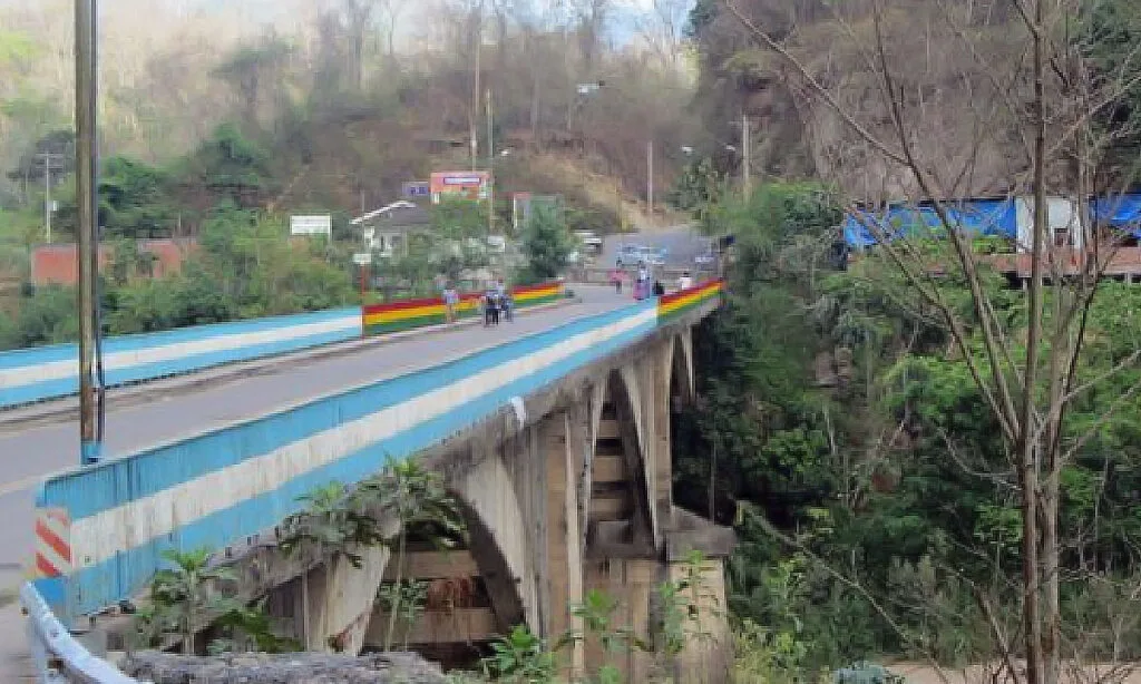 alambrado na fronteira com a Bolívia