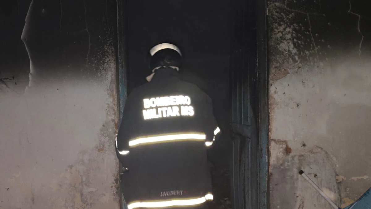 No momento, você está visualizando Incêndio em casa desocupada mobiliza bombeiros em Ladário