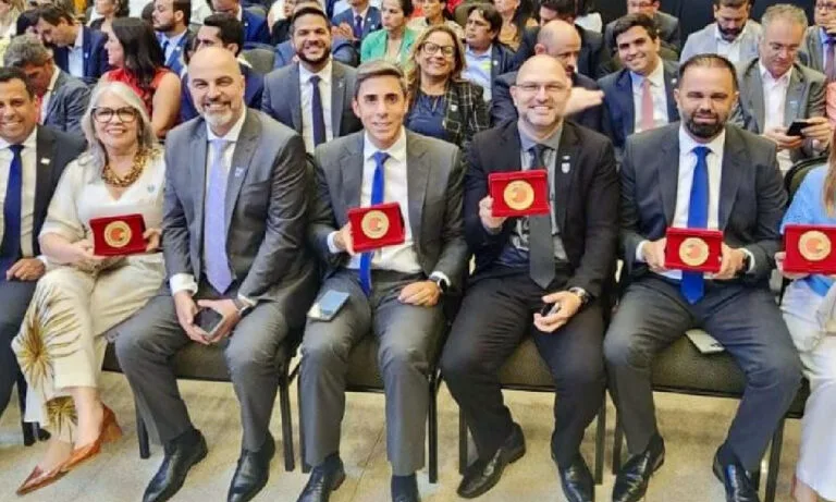 Em Brasília, MS recebe selo ouro pelo Compromisso Nacional Criança Alfabetizada