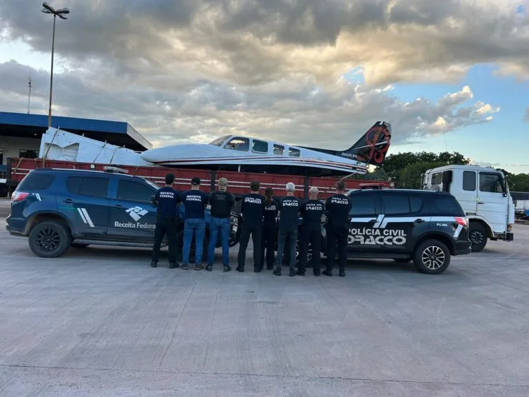 Avião com documentação irregular é apreendido na fronteira com a Bolívia
