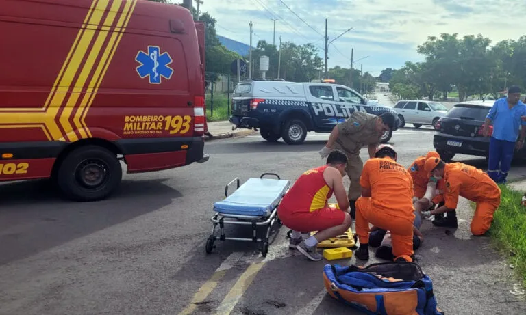 colisão entre carro e moto deixa uma pessoa ferida em corumbá