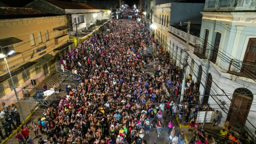 cibalena reuniu foliões ao longo de várias quadras no circuito do Carnaval 