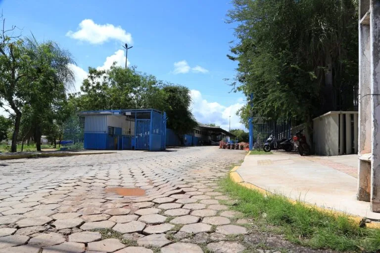 Obras alteram temporariamente transbordo de ônibus em Corumbá