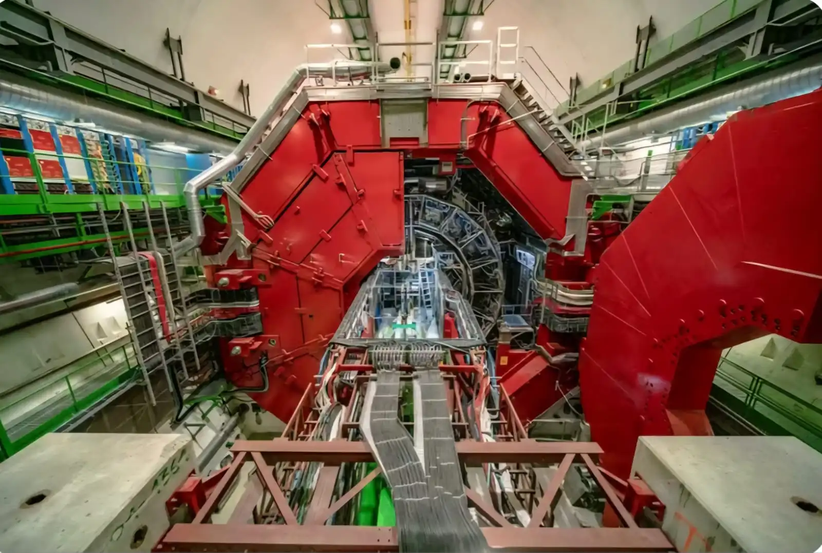 Leia mais sobre o artigo Cientistas transformam chumbo em ouro durante experimento na Europa