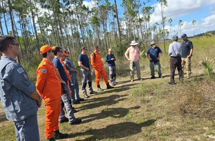 No momento, você está visualizando Bombeiros de MS poderão aplicar estratégias dos EUA contra incêndios florestais