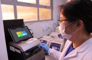 Leia mais sobre o artigo Exames de DNA gratuitos garantem identidade e cidadania em MS