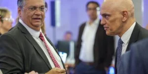 Leia mais sobre o artigo Dino se solidariza e elogia Moraes, alvo de novas sanções dos EUA