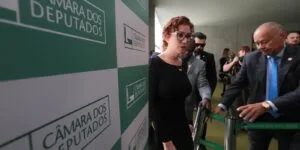 Leia mais sobre o artigo Hugo Motta diz que providências sobre Zambelli já estão sendo tomadas