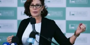 Leia mais sobre o artigo Moraes pede que AGU tome providências para extradição de Zambelli