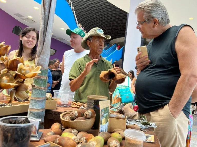 Bioparque Pantanal celebra 3 anos com exposição que resgata memórias afetivas por meio de sementes e frutos do Cerrado 4 WhatsApp Image 2025 07 09 at 16.58.48 1 768x576 1