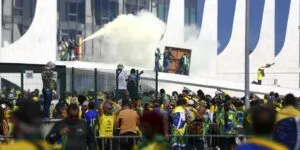Leia mais sobre o artigo 8/1: Moraes manda prender condenado que tirou tornozeleira eletrônica