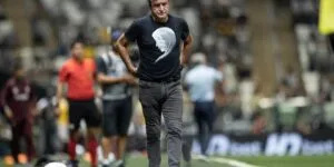Leia mais sobre o artigo Atlético-MG anuncia saída do técnico Cuca, oito meses após contratação