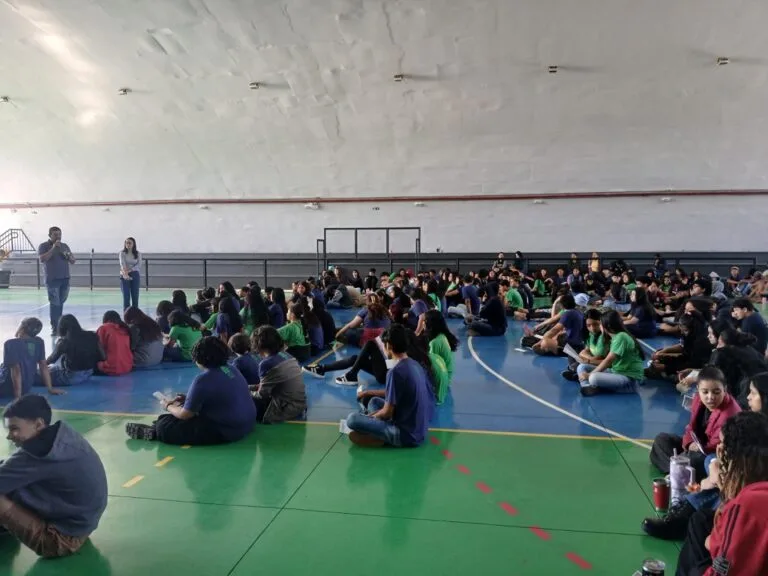 Saúde realiza palestra sobre prevenção e combate ao tabagismo em escola estadual