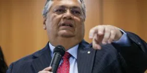 Leia mais sobre o artigo Dino diz que STF não pode ceder a coações, chantagens e ameaças
