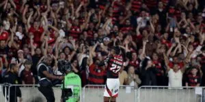 Leia mais sobre o artigo Flamengo vence e abre vantagem sobre Inter nas oitavas da Libertadores