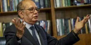 Leia mais sobre o artigo Gilmar Mendes ironiza cancelamento de visto dos EUA
