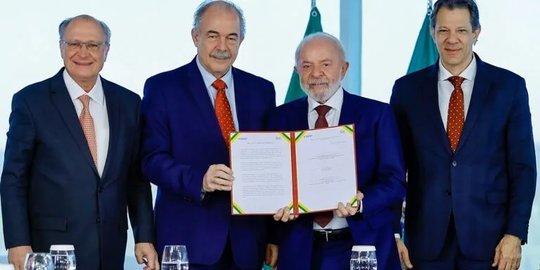 Governo anuncia R$ 12 bi de crédito para inovação da indústria 4.0