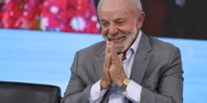Leia mais sobre o artigo Lula descarta desafiar EUA, mas diz que Brasil não é republiqueta