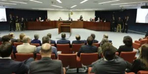 Leia mais sobre o artigo Mais de 3,3 mil pessoas querem acompanhar julgamento de Bolsonaro