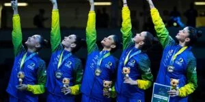Leia mais sobre o artigo Mundial de GR: Brasil conquista prata inédita no conjunto geral