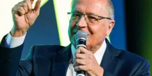 Leia mais sobre o artigo Plano de contingência ao tarifaço deve sair até terça, diz Alckmin