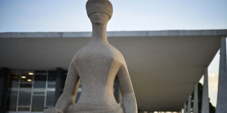 STF condena homem que sentou na cadeira de Moraes durante 8 de janeiro