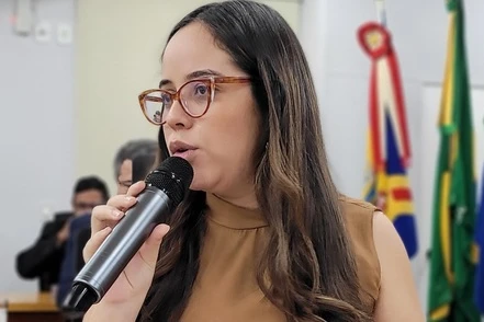 Leia mais sobre o artigo Vereadora Hanna Santana defende reajuste do auxílio-alimentação dos servidores municipais em Corumbá