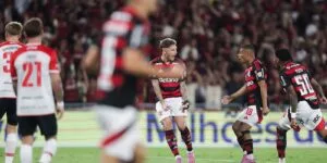 Leia mais sobre o artigo Com direito a gol relâmpago, Flamengo derrota Estudiantes no Maracanã