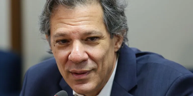 Haddad: isenção do IR até R$ 5 mil deve ser sancionada em outubro