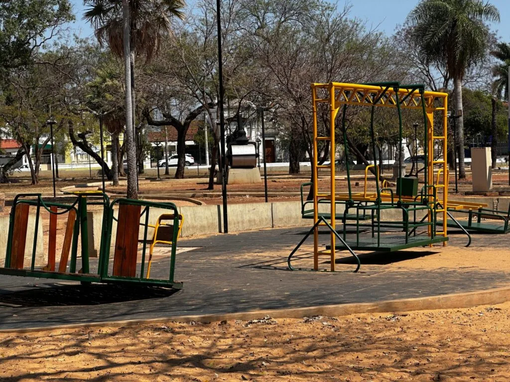 Vereadora solicita revitalização do Jardim da Independência e ações sociais em Corumbá 2 Imagem do WhatsApp de 2025 09 02 as 15.35.10 9730e9e4 1