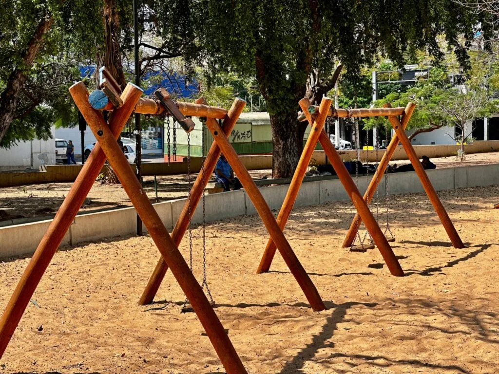 Vereadora solicita revitalização do Jardim da Independência e ações sociais em Corumbá 3 Imagem do WhatsApp de 2025 09 02 as 15.35.12 89d44aaf 1
