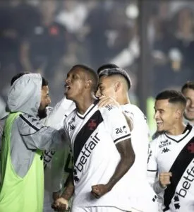 Leia mais sobre o artigo Vasco derruba o Cruzeiro e engata segunda vitória consecutiva