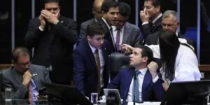 Leia mais sobre o artigo PEC da Blindagem se estenderá a deputados estaduais e distritais
