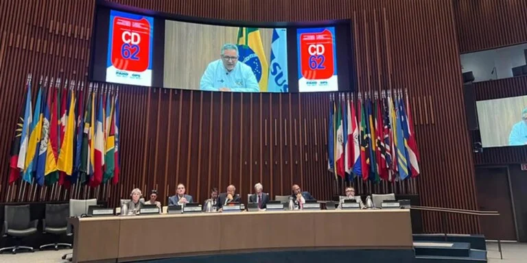 Padilha fala por vídeo em evento nos EUA e critica negacionismo