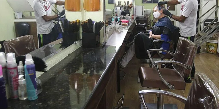 Setor de serviços cresce 0,3% em julho, mostra IBGE