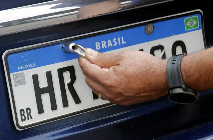 Leia mais sobre o artigo MS adota sistema com inteligência artificial para reforçar segurança no emplacamento veicular