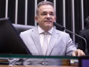 Deputado Vander Loubet fará cirurgia para retirada de câncer de próstata em São Paulo 4 Leia mais sobre o artigo Deputado Vander Loubet fará cirurgia para retirada de câncer de próstata em São Paulo