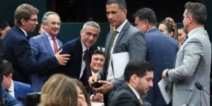 Leia mais sobre o artigo CCJ da Câmara suspende ação penal no STF contra deputado Gayer