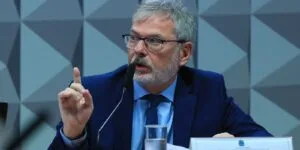Leia mais sobre o artigo Ex-diretor do INSS nega vínculo político em depoimento à CPI
