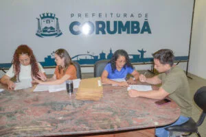 Leia mais sobre o artigo Corumbá empossa 23 novos servidores aprovados em concurso público