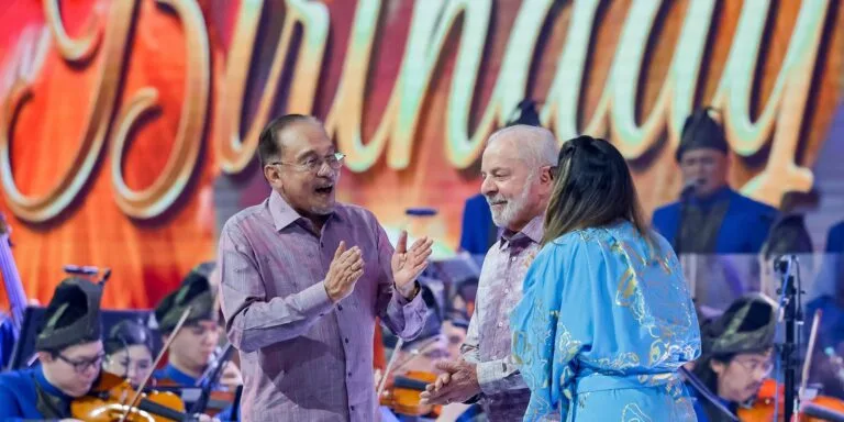 Lula completa 80 anos e se torna o primeiro presidente octogenário em exercício no Brasil