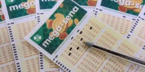 Mega-Sena sorteia prêmio de R$ 48 milhões neste sábado 4 Leia mais sobre o artigo Mega-Sena sorteia prêmio de R$ 48 milhões neste sábado