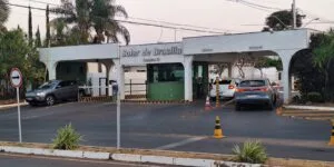 Leia mais sobre o artigo Moraes autoriza Bolsonaro a receber barbeiro em casa