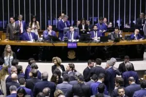 Leia mais sobre o artigo Câmara aprova isenção do IR para renda de até R$ 5 mil; texto segue para o Senado