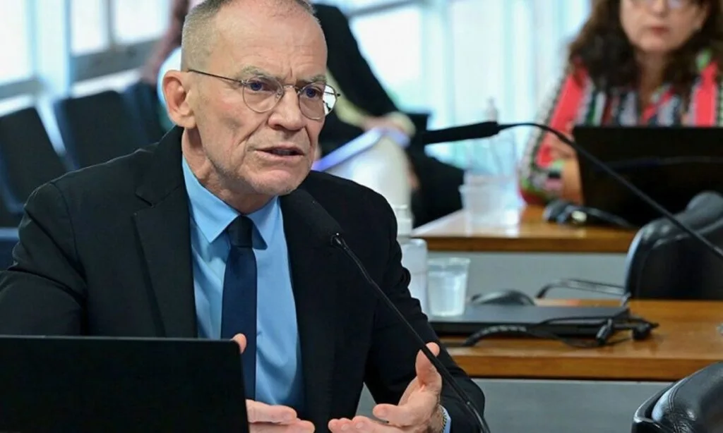 Projeto no Senado aumenta período de internação de adolescentes em conflito com a lei 2 senador contarato Conflito com a lei