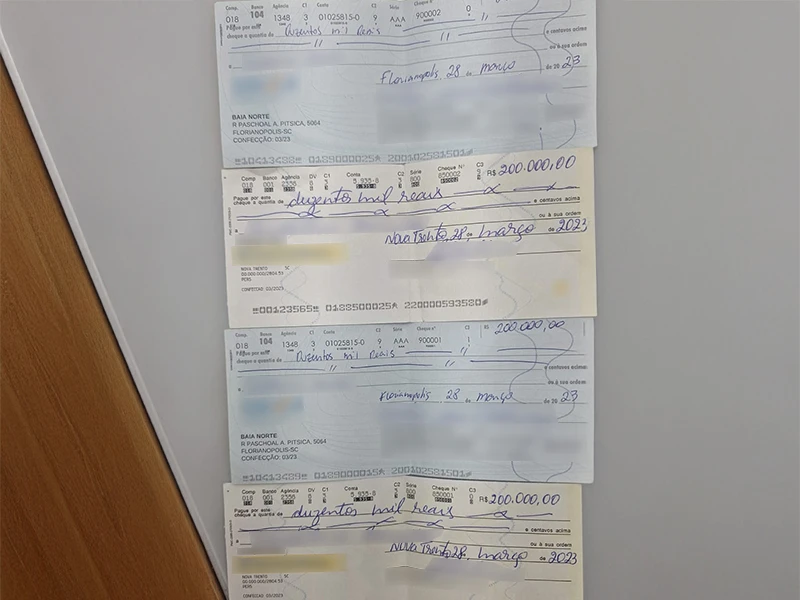 20251107 101449 original Foto cheques 1