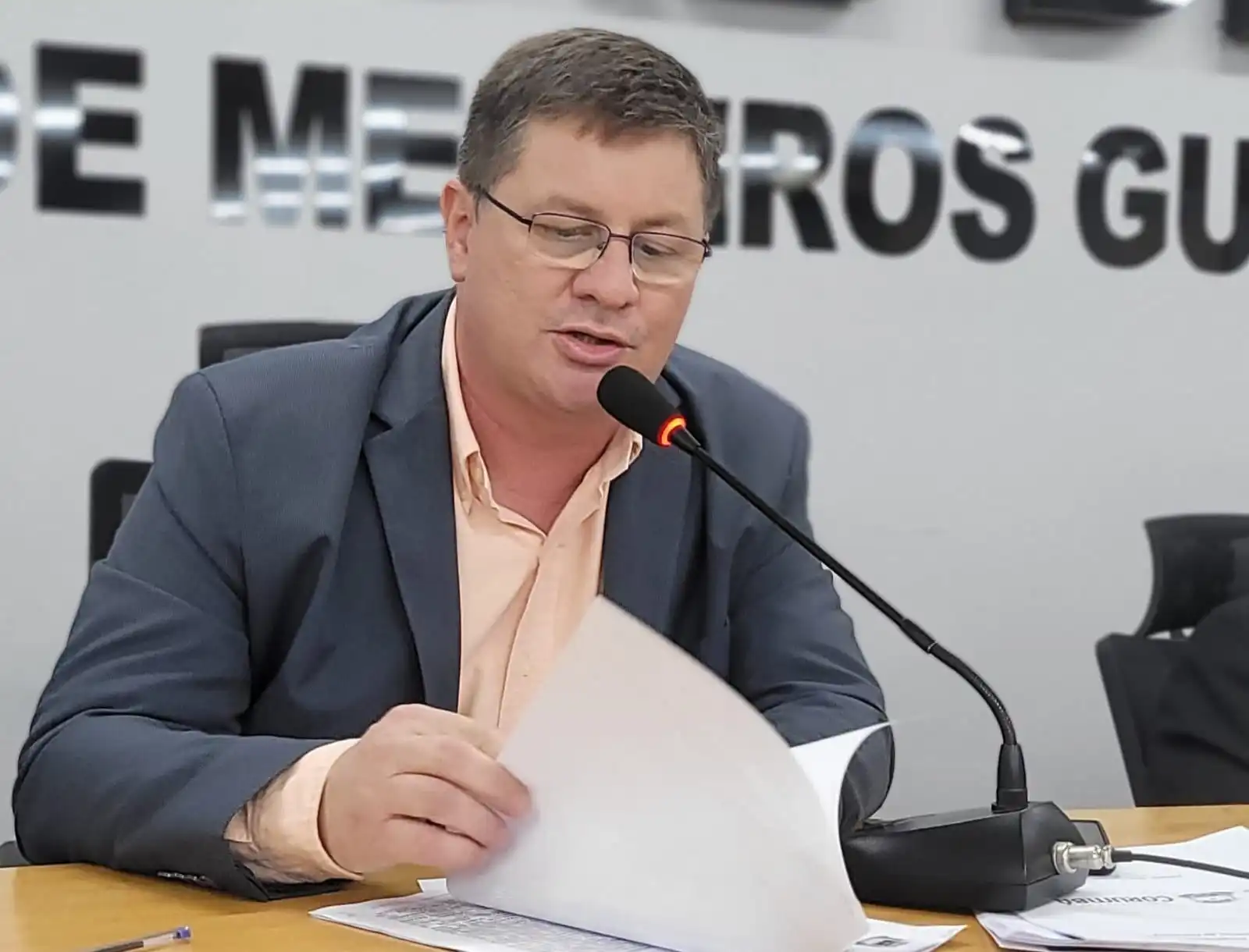 Leia mais sobre o artigo Bira solicita recuperação urgente da iluminação pública em Albuquerque